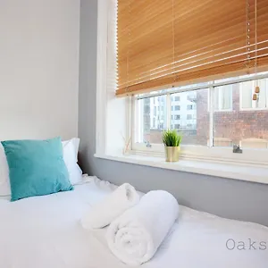 Oakstays Centre Gem Apartment