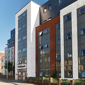 chic-city-living-ensuite-at-trust-house-student.cardiffhotelswales.com/